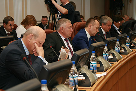 Правительство Иркутской области отчиталось о работе в 2012 году