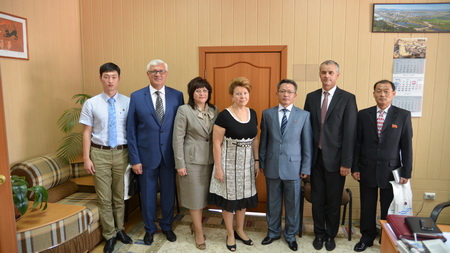 Руководитель Канцелярии Генерального консульства  КНДР в г. Хабаровске  побывал с визитом в областном парламенте