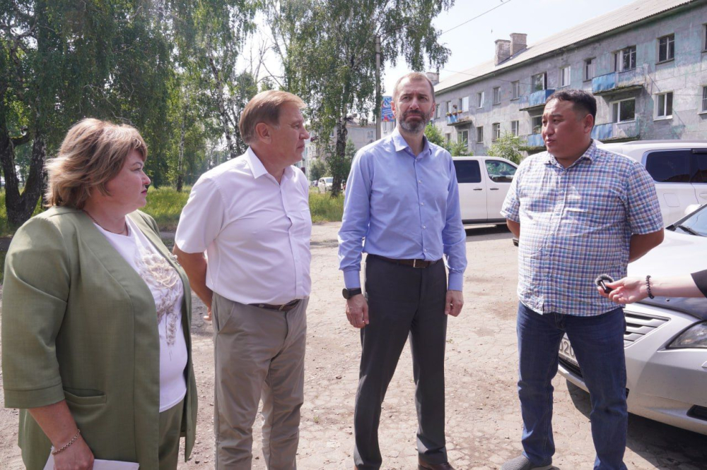 Капитальный ремонт Дома офицеров продолжается в поселке Средний Капитальный ремонт Дома офицеров продолжается в поселке Средний