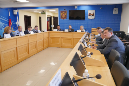Итоги первой муниципальной недели подвели в Заксобрании