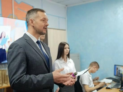  Конкурсантов регионального чемпионата профессионального мастерства поддержал депутат ЗС Денис Ягодзинский